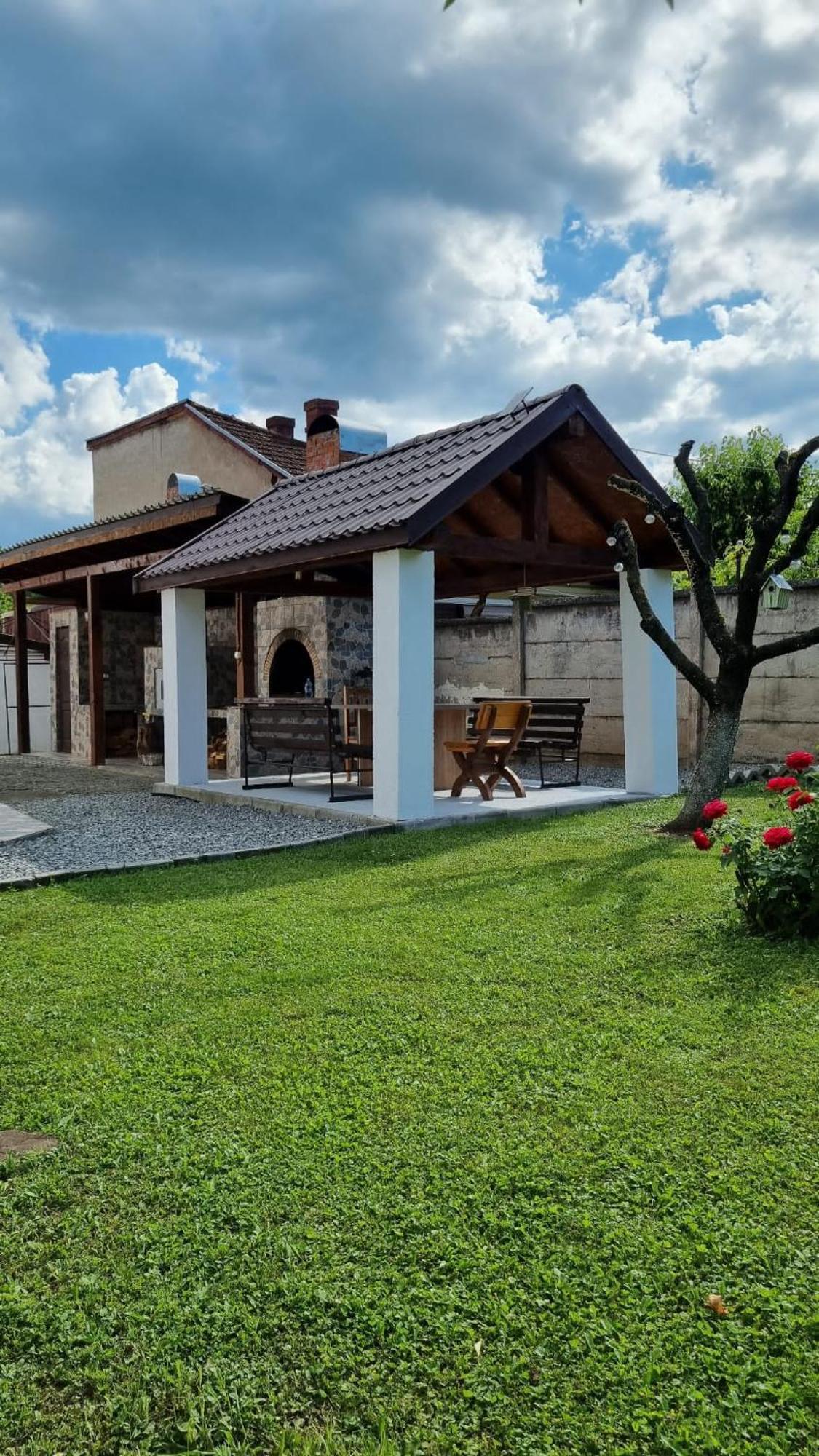 Pensiune Stefania Hunedoara Exterior photo